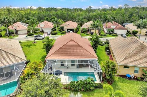 14534 Manchester Dr, Naples FL 34114-8657 exterior