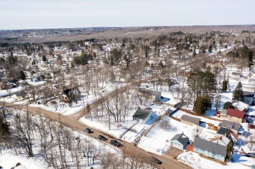 3809 Elysian Ave, Duluth MN 55803-1723 exterior