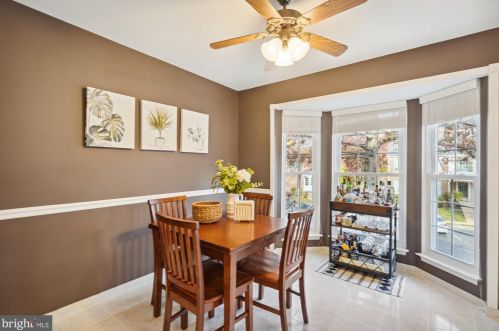 6607 Kelsey Pt Cir, Alexandria VA 22315-5528 exterior