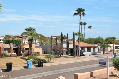 901 Beck Ln, Phoenix AZ  85022-3505 exterior