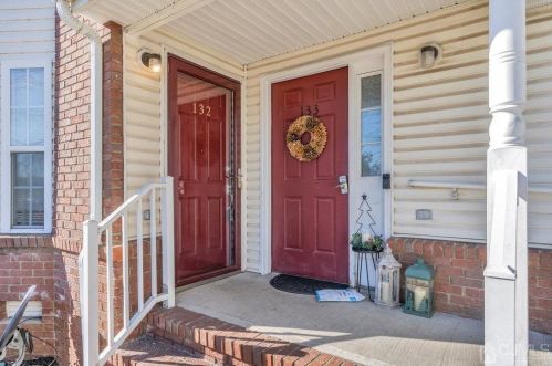 132 Forest Dr, Piscataway NJ  08854-2273 exterior