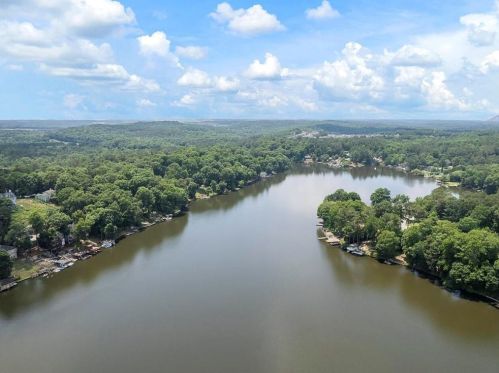 8474 Lake Dr, Lithonia GA  30039-6562 exterior