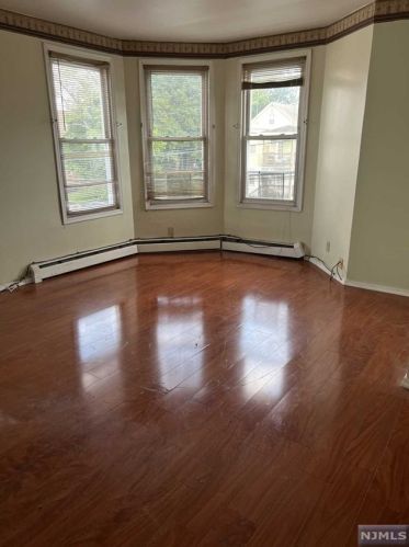 75 Crooks Ave, Paterson NJ  07503-1414 exterior