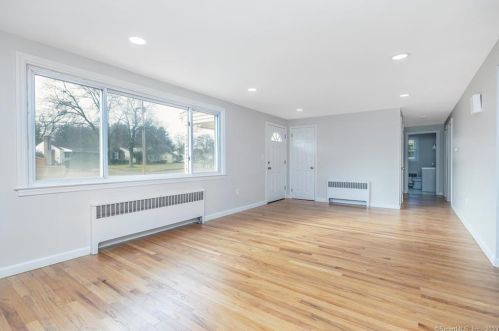 42 Lepage Rd, Windsor CT  06095-4443 exterior