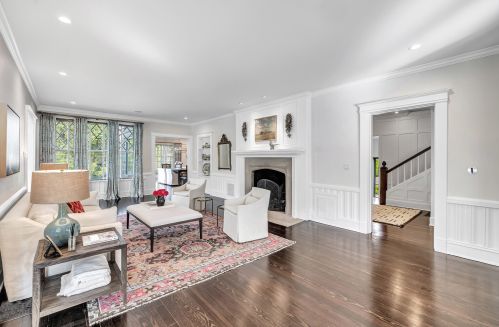 1469 Lilac Ln, Milwaukee WI  53217-2960 exterior