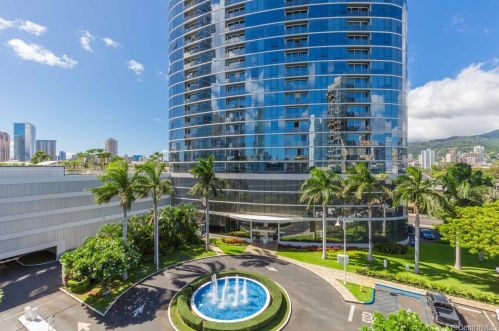 1296 Kapiolani Blvd, Honolulu HI  96814-2803 exterior