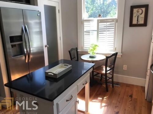 1528 Cambridge Ave, Atlanta GA 30337-2110 exterior