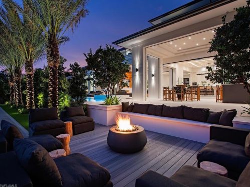 722 16 Ave, Naples FL 34117-2239 exterior