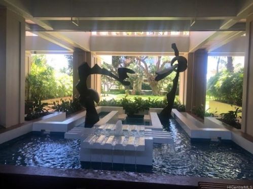 2333 Kapiolani Blvd, Honolulu HI  96826-4485 exterior