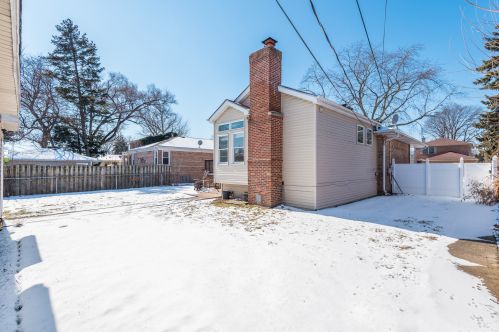 9239 Springfield Ave, Chicago IL 60805-1461 exterior