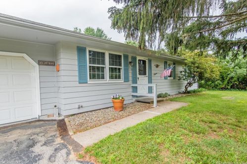 33 Junior Ave, Killingly CT 06239-4217 exterior