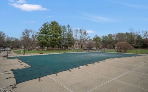 2005 Scarlett Dr, Hackettstown NJ 07840-4523 exterior