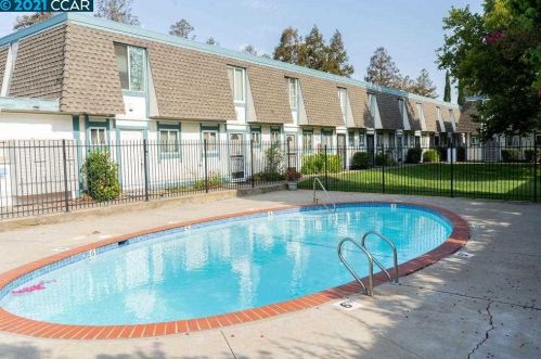 3905 Clayton Rd, Concord CA 94521-2548 exterior