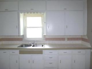 711 Park Ave, Springfield MO  65802-4852 exterior