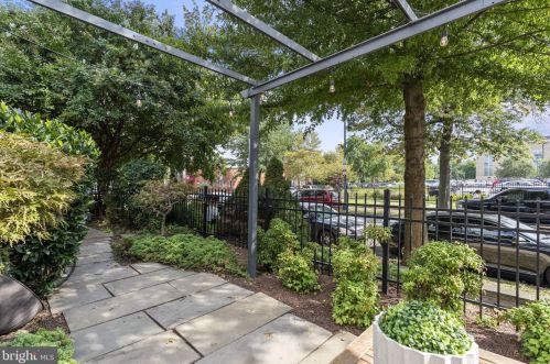 1500 1st St, Washington DC 20024-3420 exterior