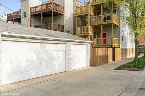 1256 Diversey Pkwy, Chicago IL  60614-1202 exterior