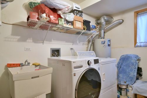 2543 75th Ct, Chicago IL  60707-1960 exterior