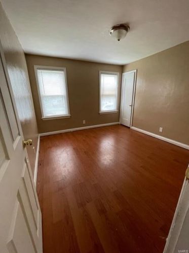 2827 Tennyson Ave, Saint Louis MO 63114-3014 exterior