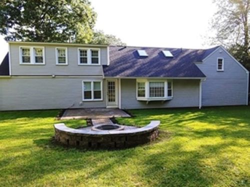 27 Southview Rd, Worcester, MA 01606-2544