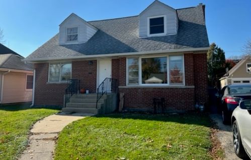 688 Berkley Ave, Elmhurst, IL 60126-4244