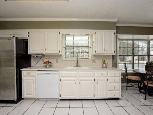 405 Rockmoor Dr, Georgetown TX 78628-8841 exterior