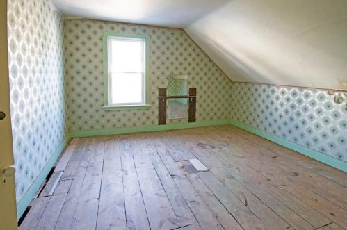 119 Grand St, Woonsocket RI 02895-5821 exterior