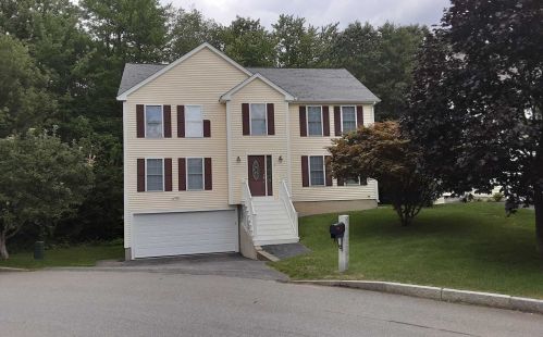 8 Lisa Ln, Concord, NH 03301-5948