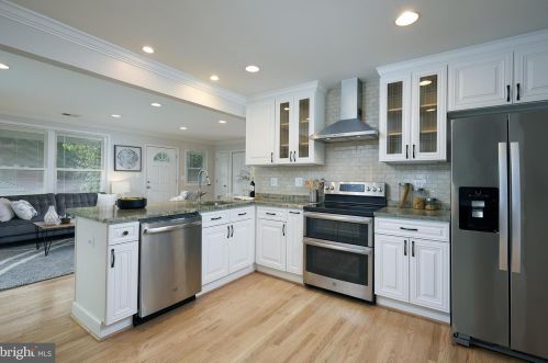 711 Colby Ave, Silver Spring MD  20912-5440 exterior