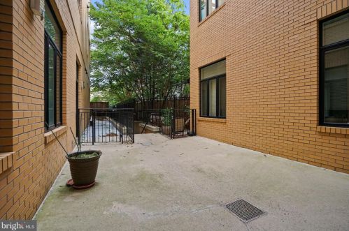 1307 Clifton St, Washington DC  20009-7059 exterior