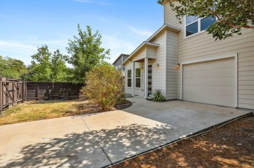 7215 Blessing Ave, Austin TX  78752-2715 exterior