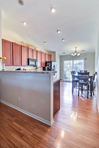 8402 Marshall Pl, Gary IN 46410-5697 exterior