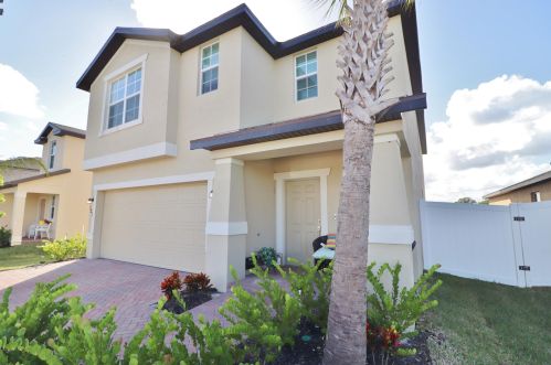 721 Worlington Ln, Fort Pierce FL  34947-1349 exterior