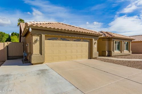 5430 Saragosa St, Chandler, AZ 85226-7804