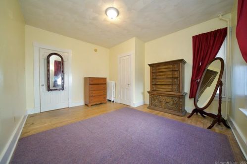 9 Fairview St, New Britain CT 06051-2707 exterior