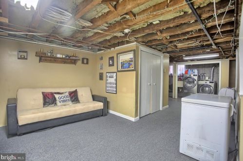 41 Pearl St, Lancaster PA 17603-3230 exterior