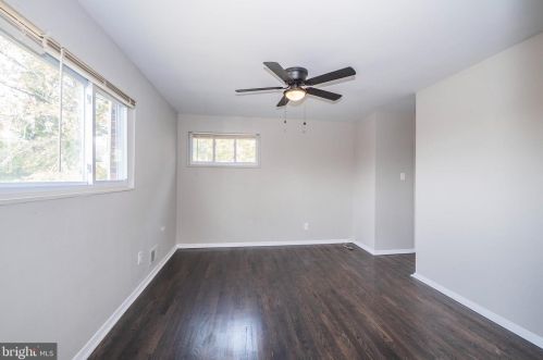 9615 New Hampshire Ave, Silver Spring MD 20905-3918 exterior