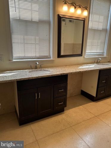 613 Earp St, Philadelphia PA  19147-5807 exterior