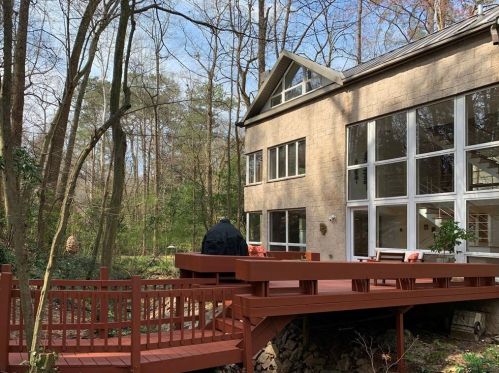 1141 Biltmore Dr, Atlanta GA 30329-3809 exterior