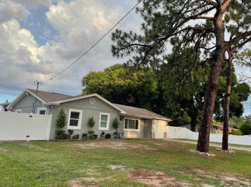 7019 Blossom Ave, Tampa FL 33614-3137 exterior