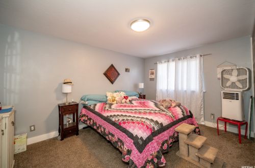 6389 Lotus Way, Taylorsville UT 84081-4302 exterior