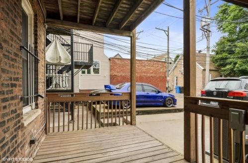 1718 Ashland Ave, Chicago IL 60608-2015 exterior