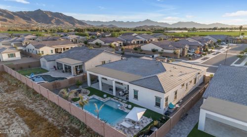 8513 22 Dr, Phoenix AZ 85041-7712 exterior