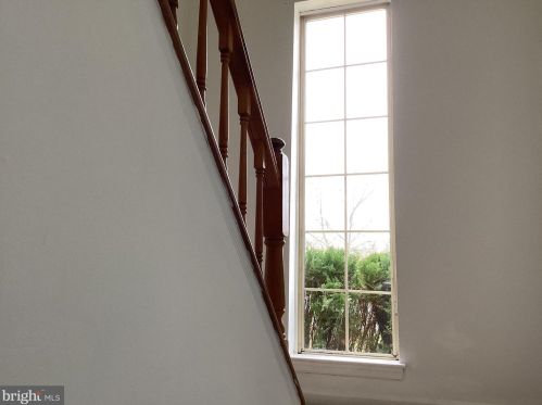 808 Foxmeadow Dr, Limerick, PA 19468-1536