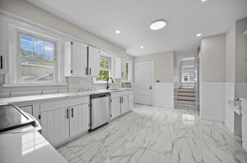 46 Circuit Dr, Providence RI  02905-3715 exterior