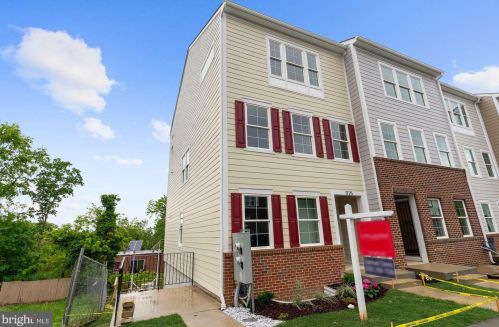 1717 28th Pl, Washington, DC 20020-6405