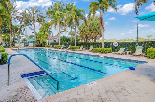 4609 Navassa Ln, Naples FL exterior