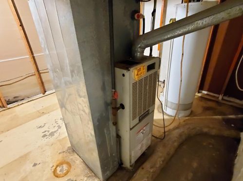 2733 Roosevelt Dr, Milwaukee WI 53216-1838 exterior