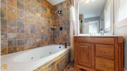 3185 Cloverhurst Dr, Atlanta GA 30344-4509 exterior