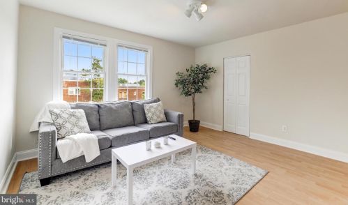 916 19 St, Washington DC 20002-4085 exterior