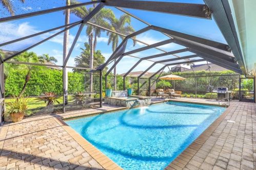 635 Anchor Rode Dr, Naples FL 34103-2716 exterior